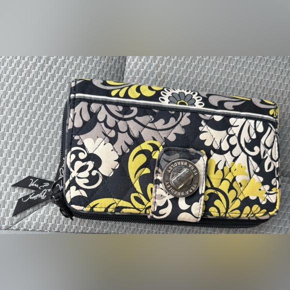 Vera Bradley Wallet - Picture 1 of 3